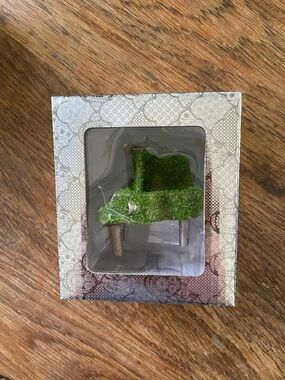 Taylor Swift Moss Piano